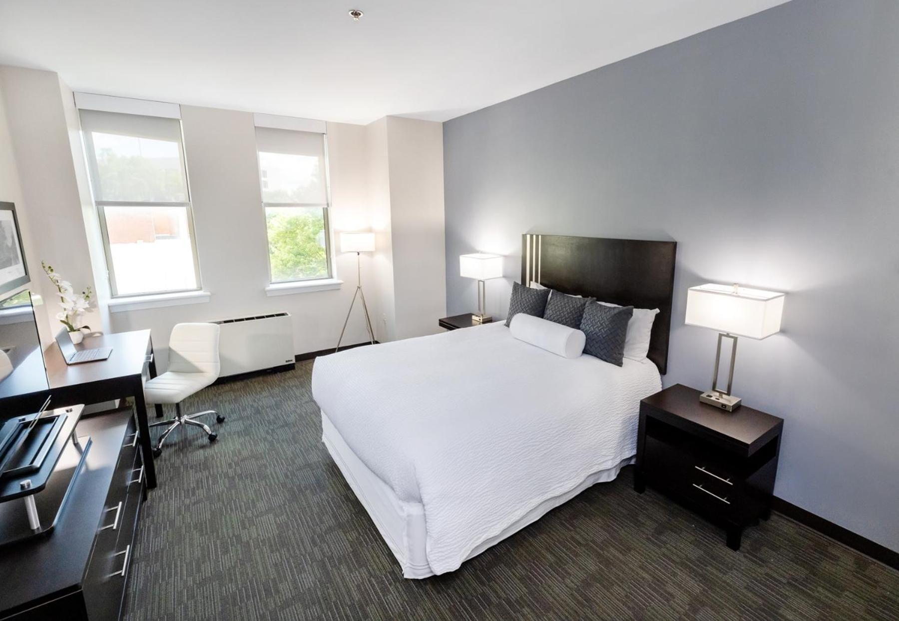 Executive Queen Room