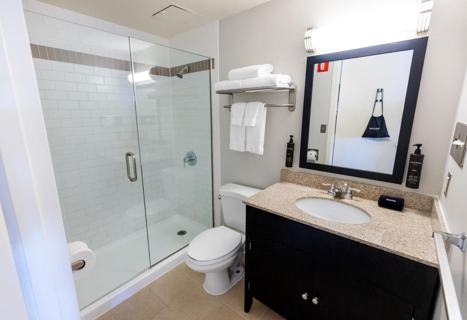 Executive Queen Room